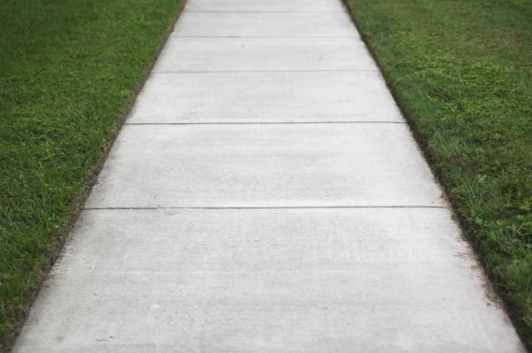 Cost of Sidewalk Concrete Construction in San Mateo
