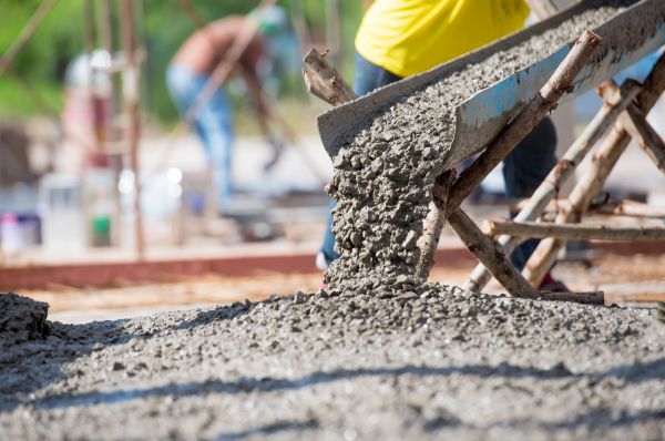 Backyard Concrete Pouring in San Mateo