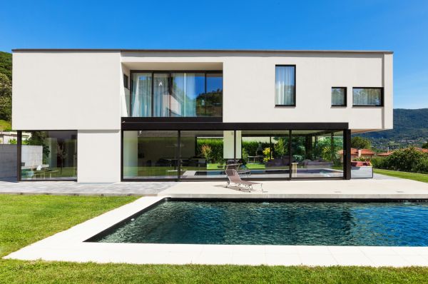 Cost of Poolside Concrete Construction in San Mateo