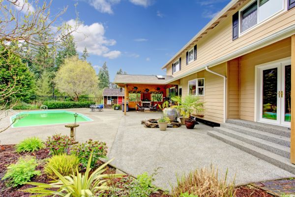 Cost of Pool Area Concreting in San Mateo